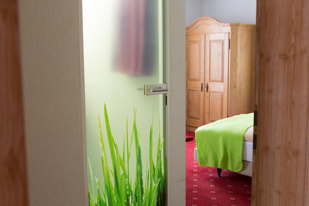 Hotel Zur Eisenbahn Renningen Eksteriør bilde