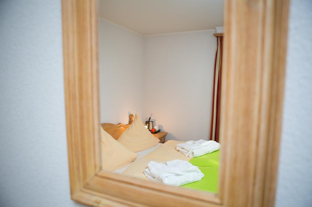 Hotel Zur Eisenbahn Renningen Eksteriør bilde