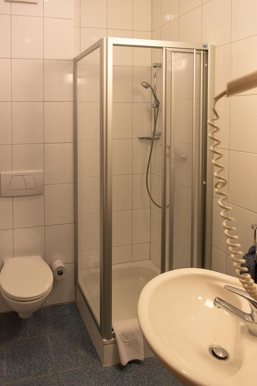 Hotel Zur Eisenbahn Renningen Eksteriør bilde