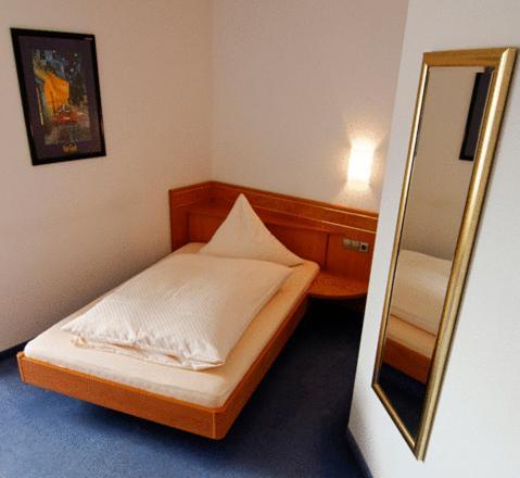 Hotel Zur Eisenbahn Renningen Eksteriør bilde