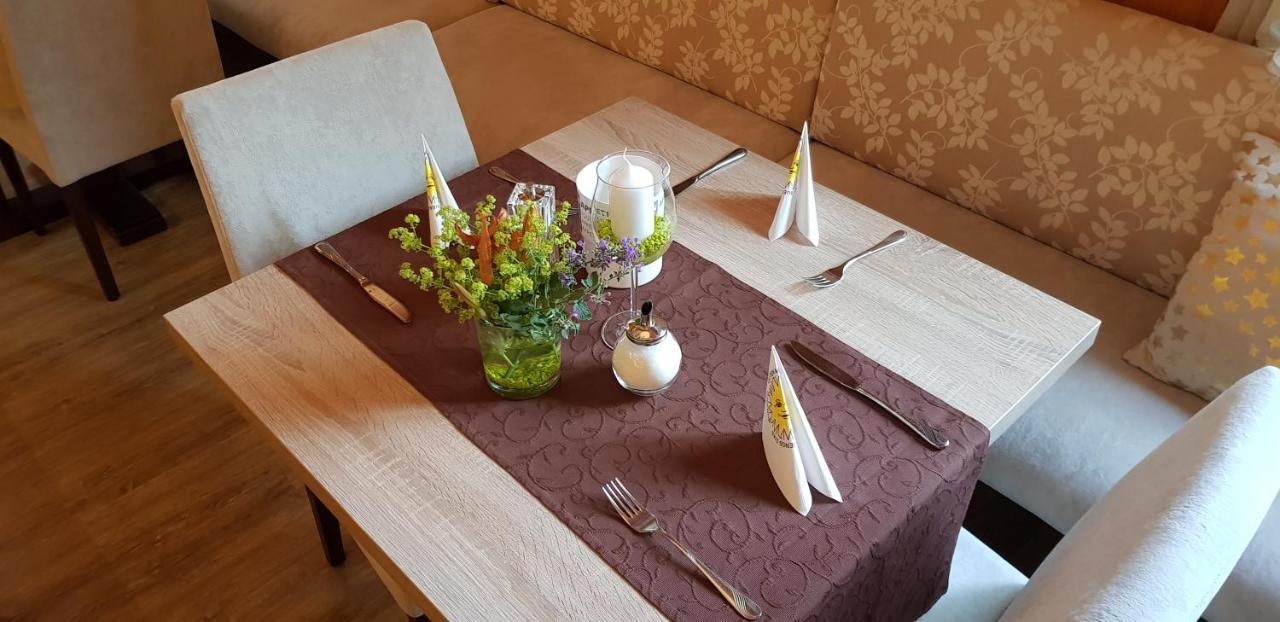 Hotel Zur Eisenbahn Renningen Eksteriør bilde